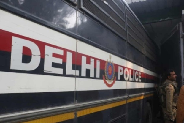 uploads/Weekend Lockdown: Delhi Police answer queries on social media