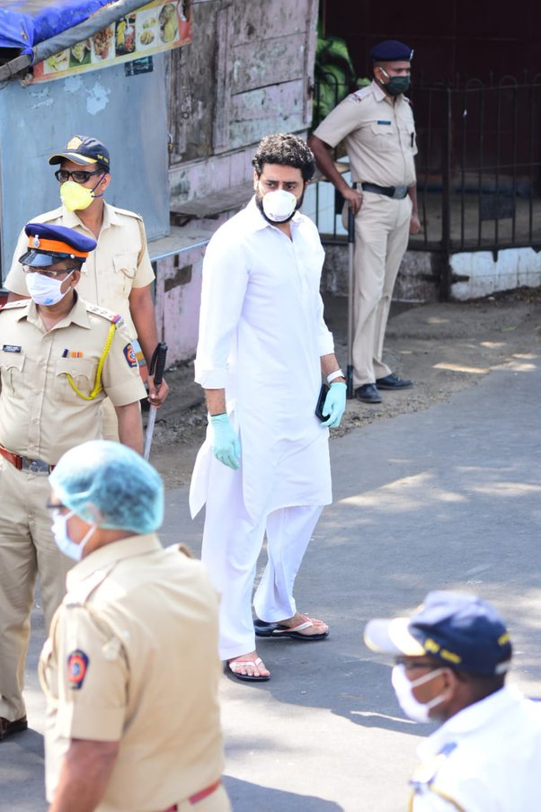 Why Amitabh Bachhan Did not Attend Last Rites of Rishi Kapoor Why Amitabh Bachhan Did not Attend Last Rites of Rishi Kapoor