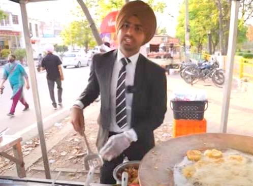 Young Hotel Management Graduates Sell Pani Puri Wearing Suits in Mohali