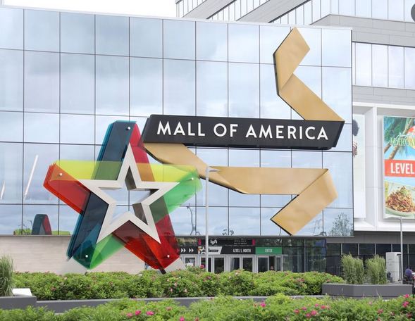 Firing at Mall of America Bloomington Accused on the Run