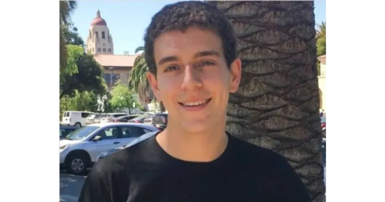 Daniel Naroditsky